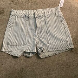 Old navy striped denim shorts 8